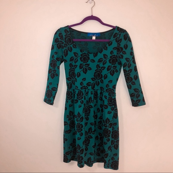 Francesca’s Blue Rain Green Floral Dress - Picture 1 of 3